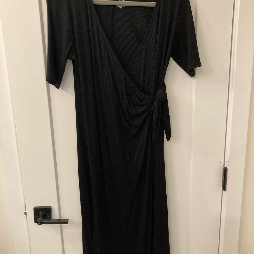 🤰Sonoma maternity ribbed wrap dress